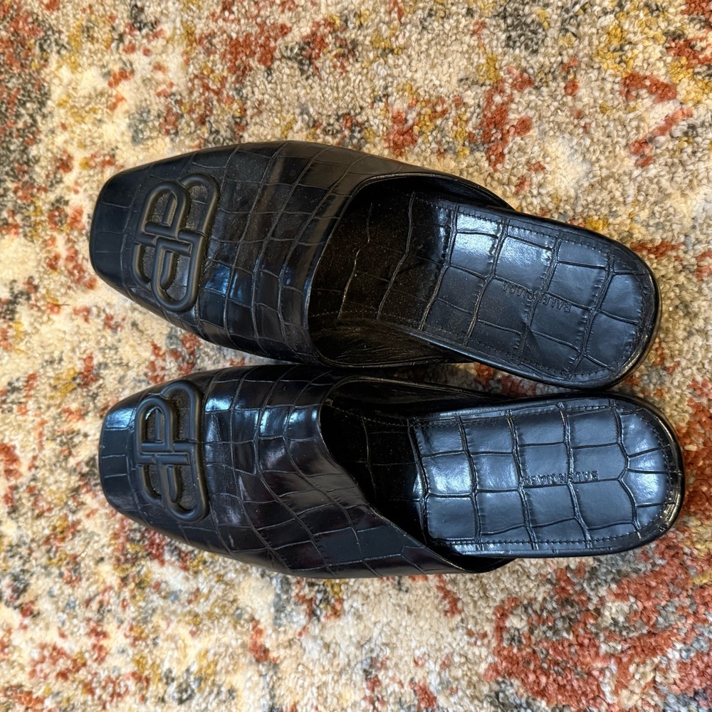 Black Balenciaga Crocodile Embossed women’s Slides